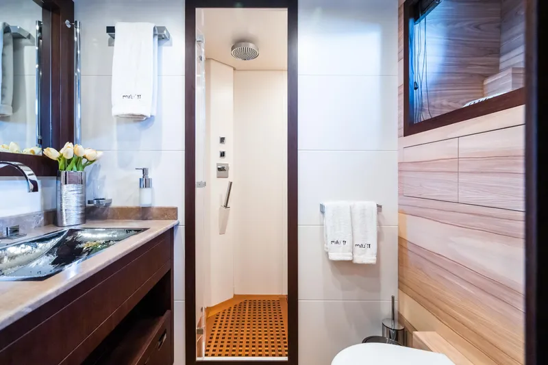 Milu II Yacht Photos Pics 