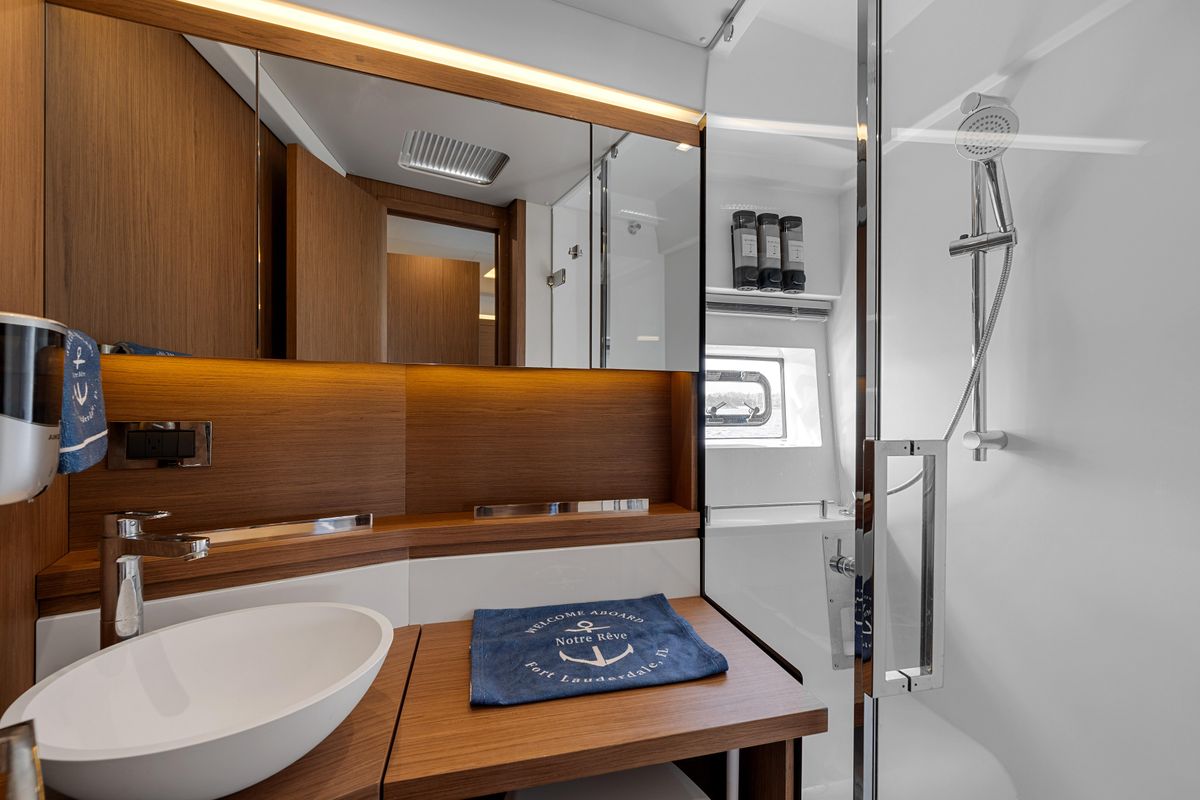 2018 Jeanneau 46 