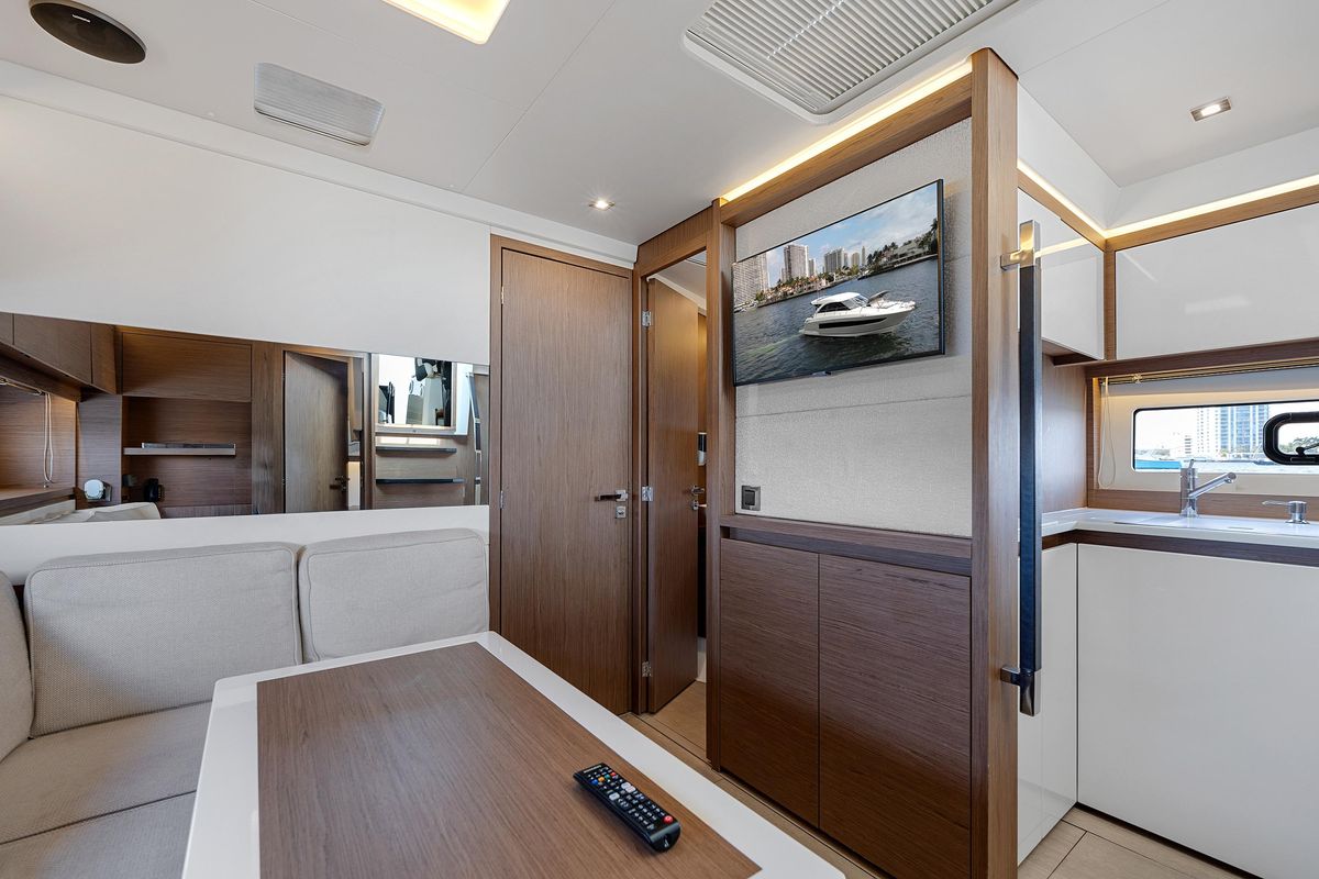 2018 Jeanneau 46 