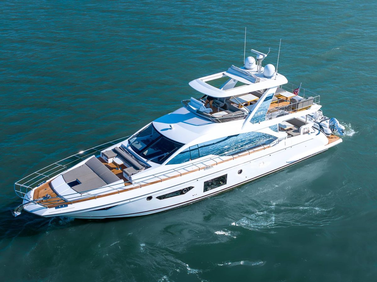 2020 Azimut 66 