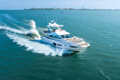 Azimut 66
