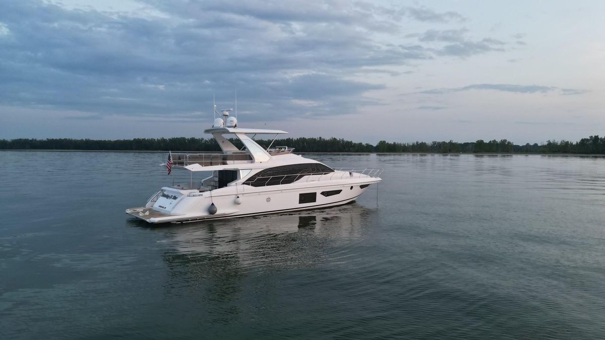 2020 Azimut 66 
