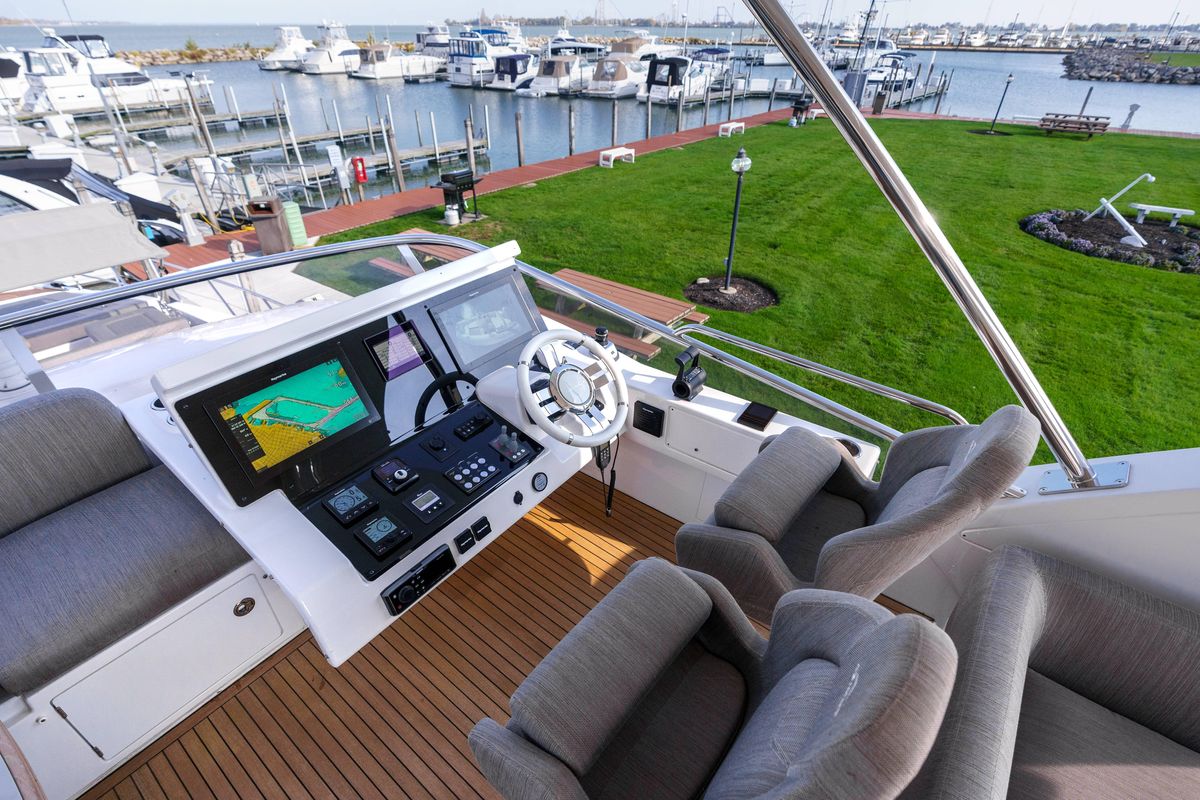 2020 Azimut 66 