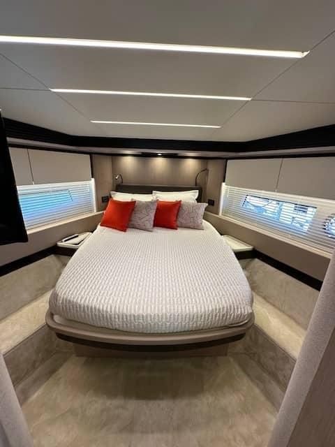 2020 Azimut 66 