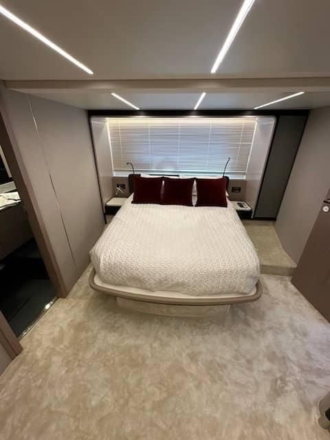 2020 Azimut 66 