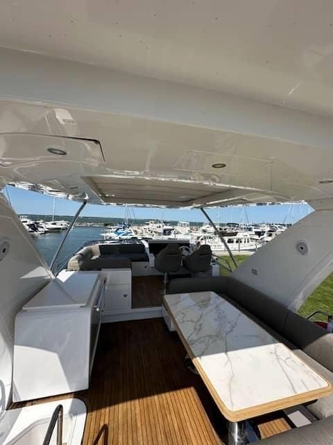 2020 Azimut 66 