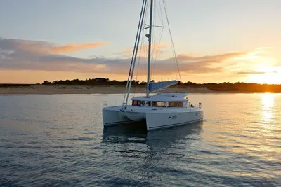 2011 Lagoon 421
