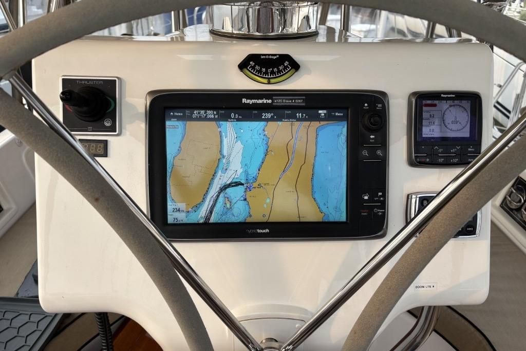 2012 Hylas 46 