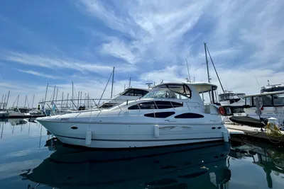 Cruisers Yachts 455 Express Motor Yacht