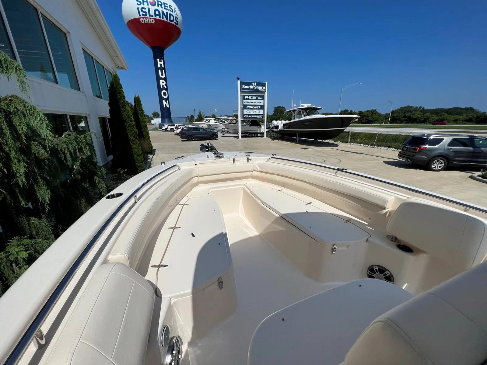 Grady-White  Fisherman 257 Center Console