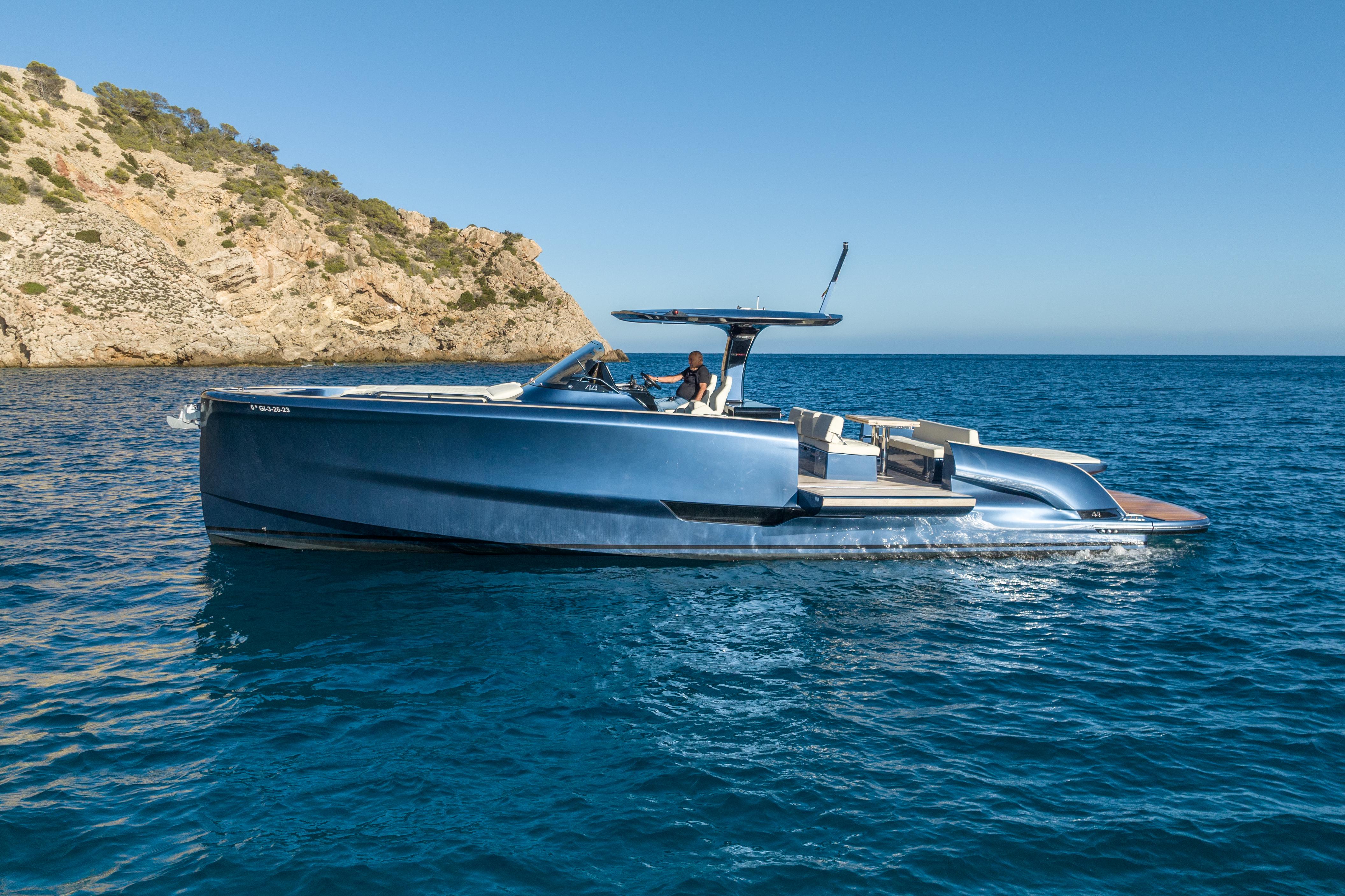 2023 Solaris Power 44 Open