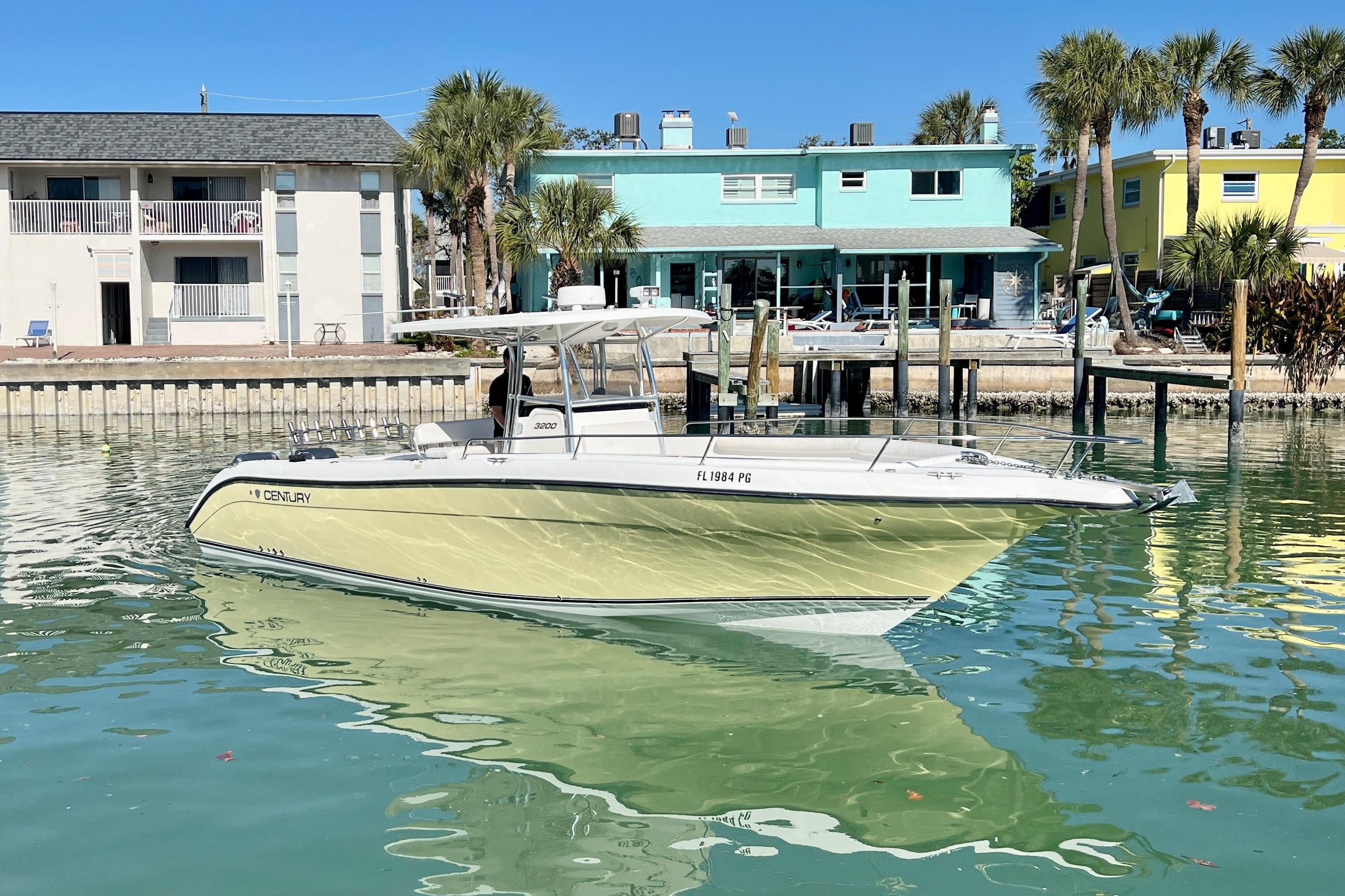 Century 3200 Center Console