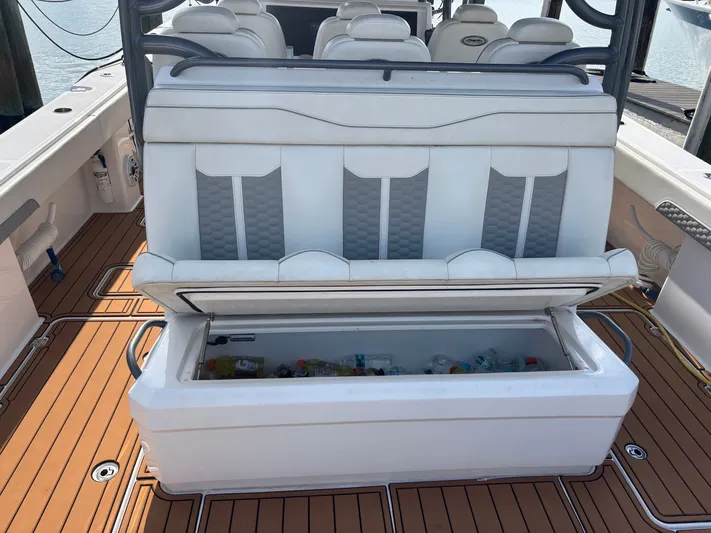  Yacht Photos Pics 2023 INVINCIBLE 46 CAT - Image 30