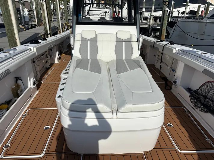  Yacht Photos Pics 2023 INVINCIBLE 46 CAT - Image 14