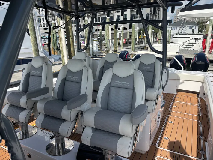  Yacht Photos Pics 2023 INVINCIBLE 46 CAT - Image 11