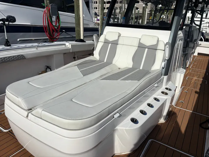  Yacht Photos Pics 2023 INVINCIBLE 46 CAT - Image 13