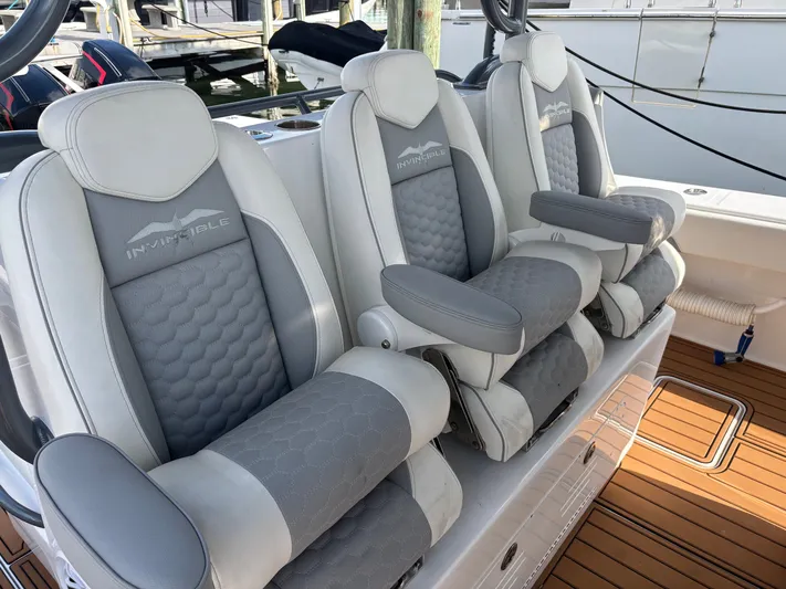  Yacht Photos Pics 2023 INVINCIBLE 46 CAT - Image 26