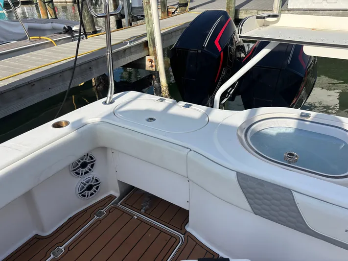  Yacht Photos Pics 2023 INVINCIBLE 46 CAT - Image 31