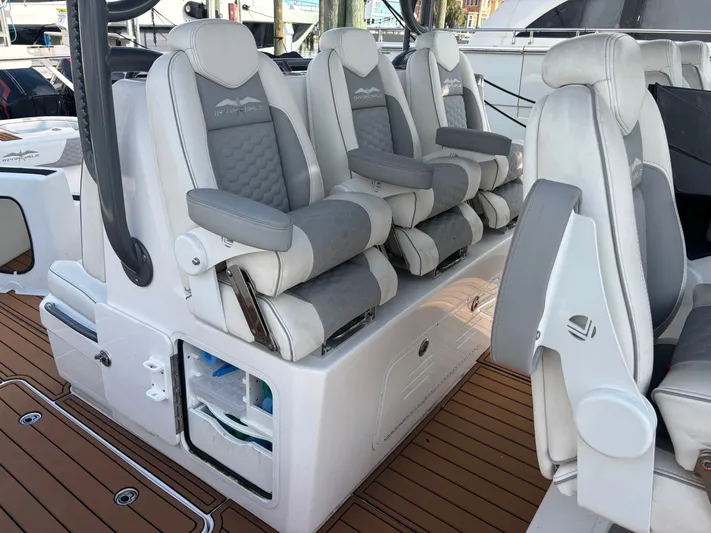  Yacht Photos Pics 2023 INVINCIBLE 46 CAT - Image 27