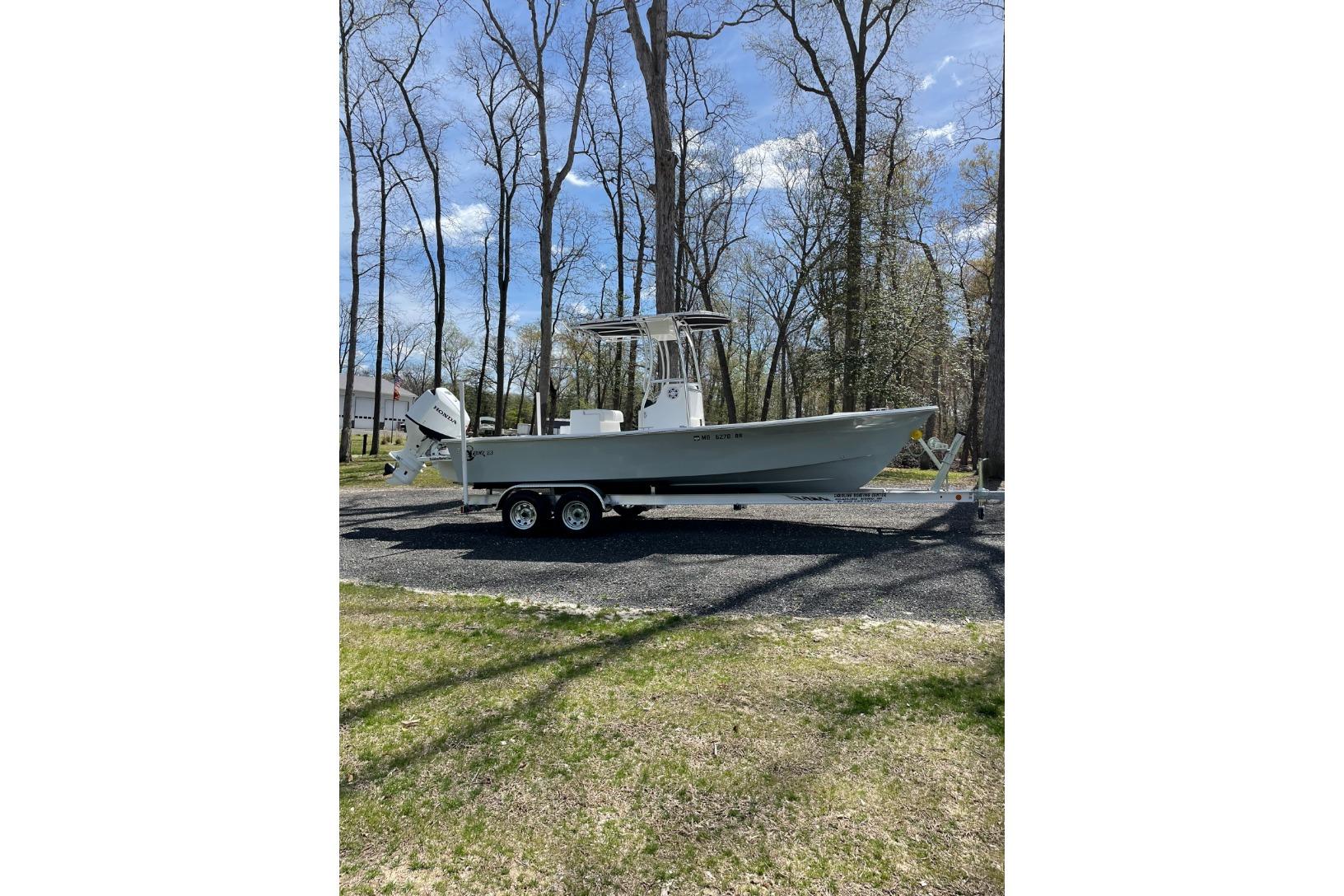 C-Hawk 23 Center Console