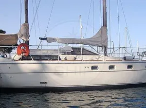 1981 Ferretti Yachts Altura 422