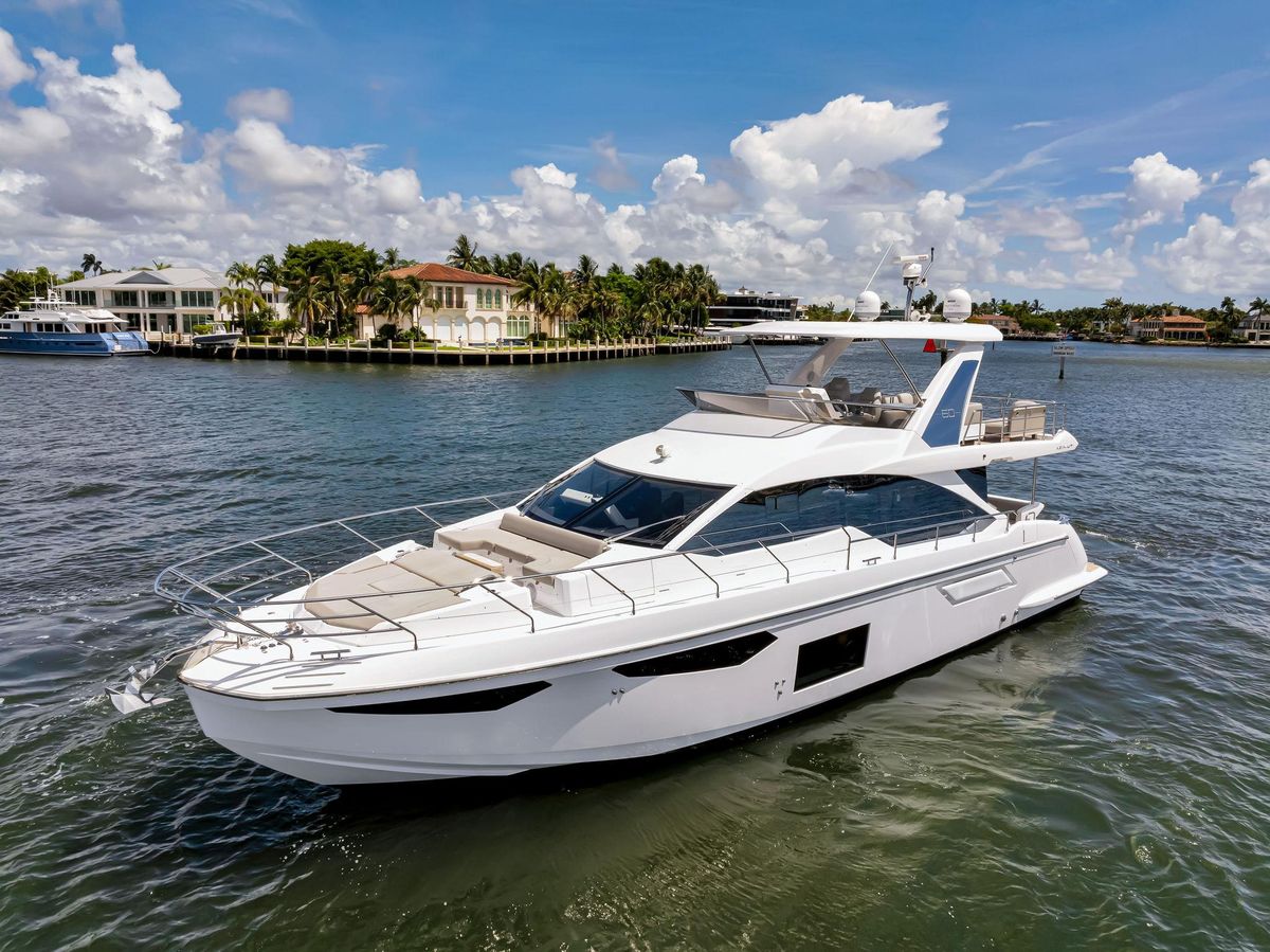 2022 Azimut 60 