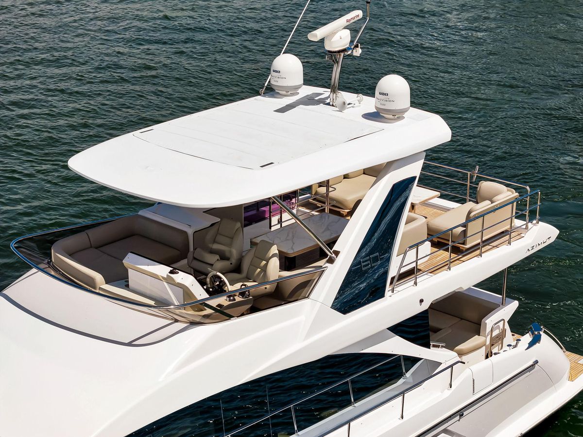 2022 Azimut 60 