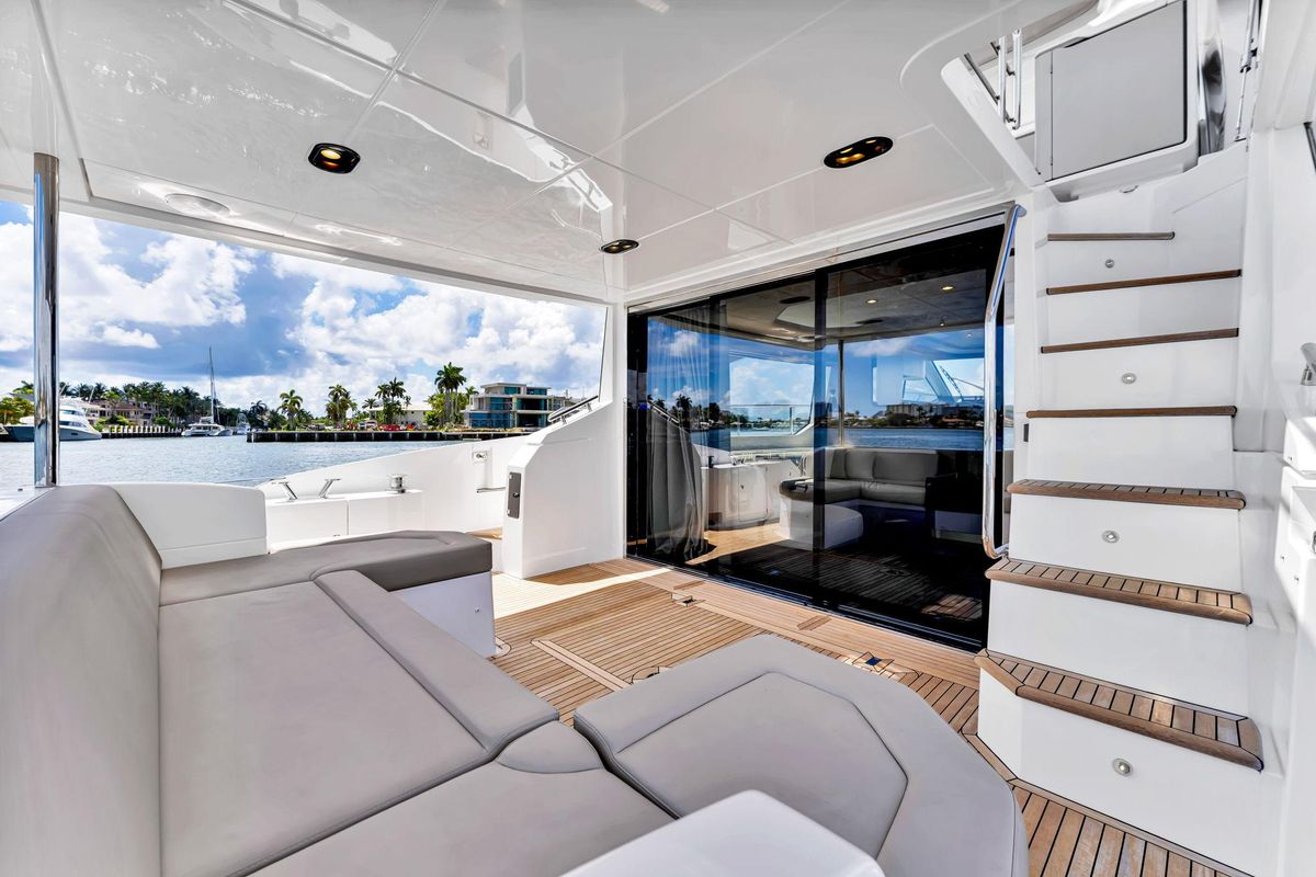 2022 Azimut 60 