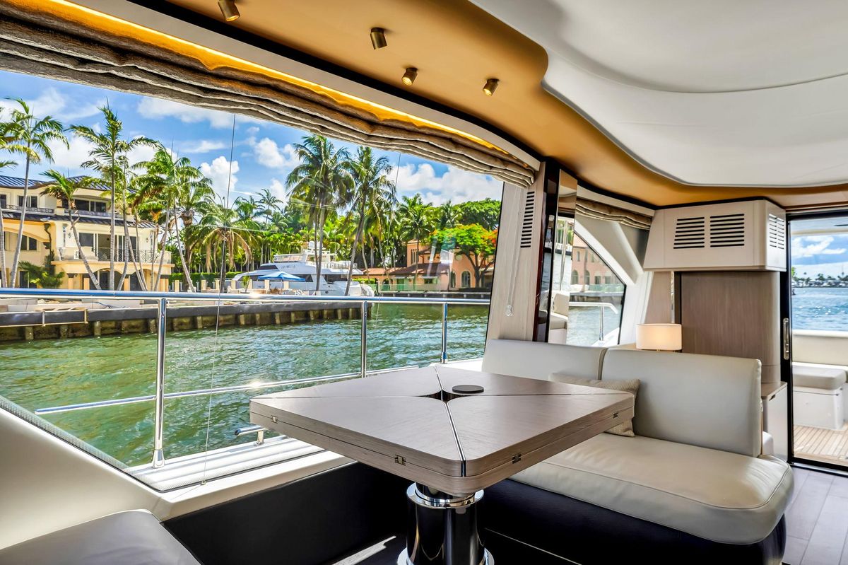 2022 Azimut 60 
