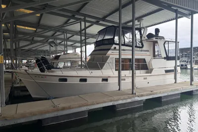 Nova 40 Sundeck Aft Cabin