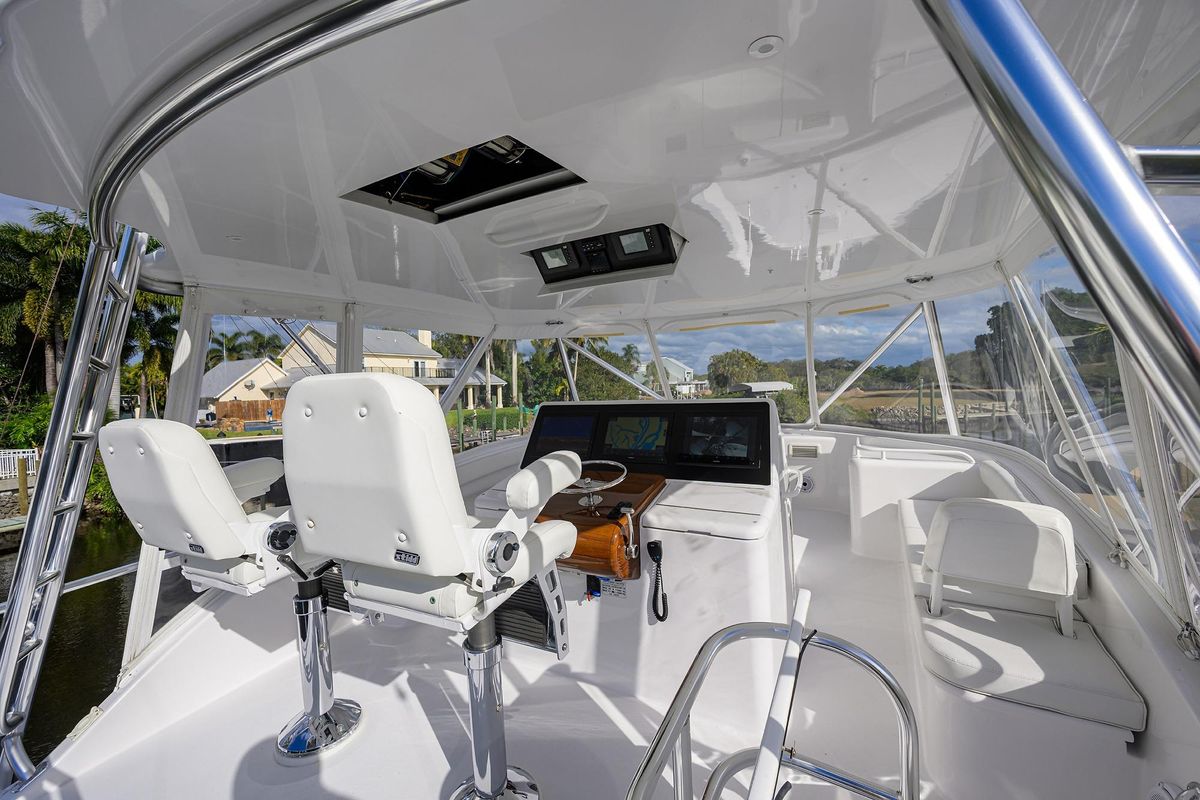 2013 Hatteras 63 