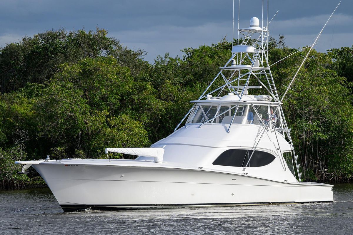 2013 Hatteras 63 
