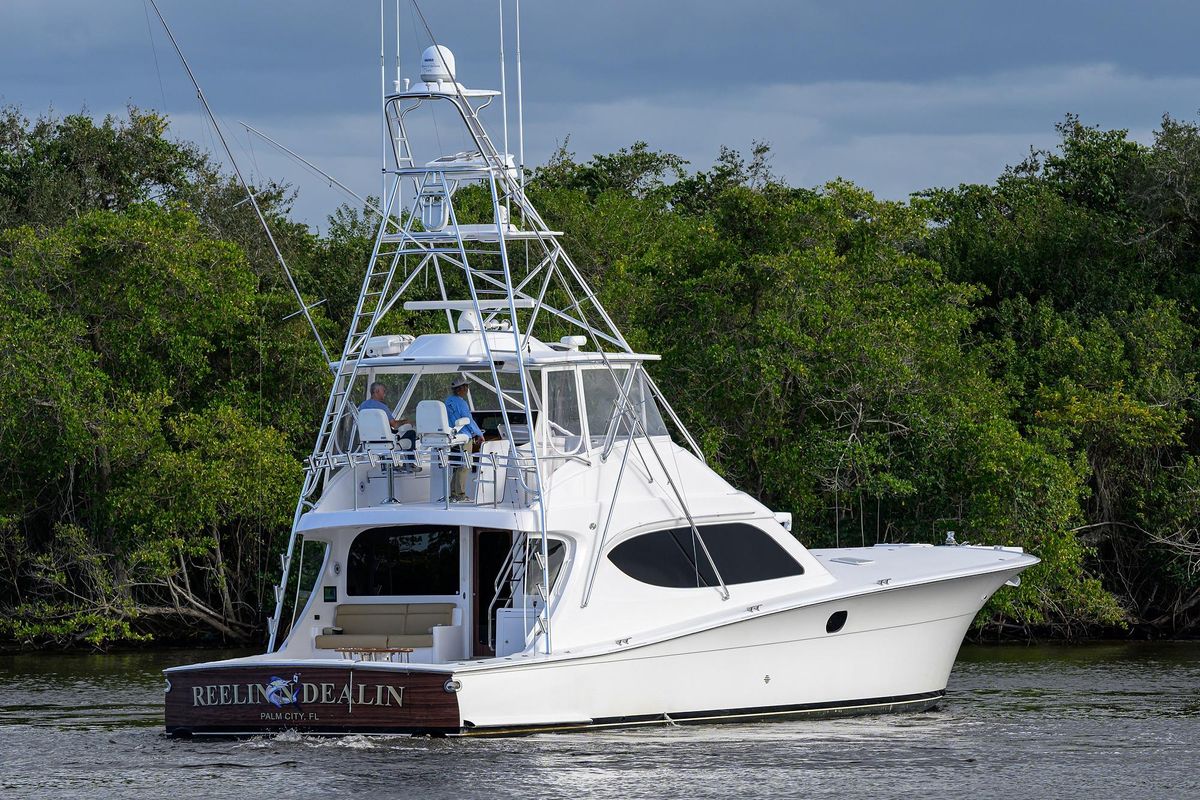 2013 Hatteras 63 