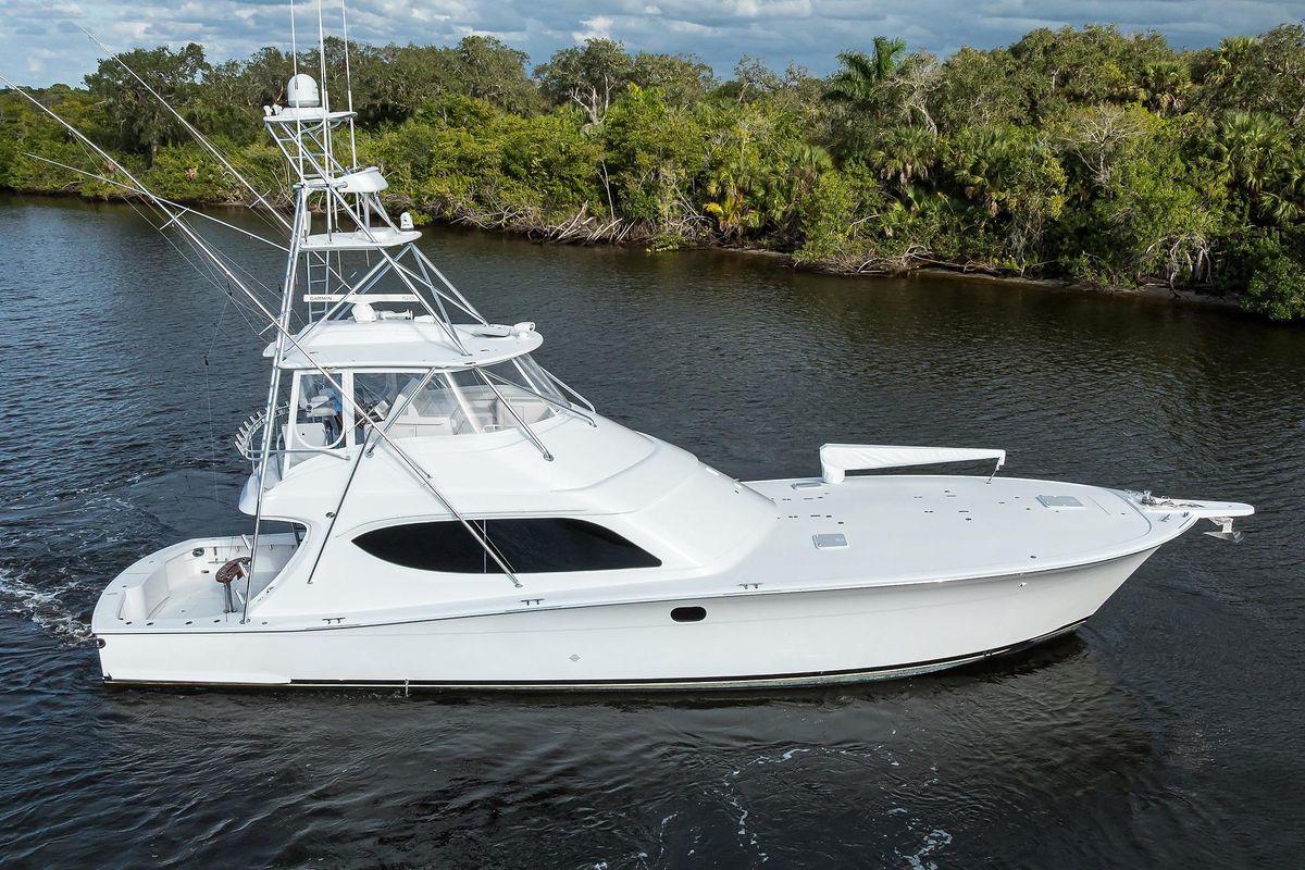 2013 Hatteras 63 