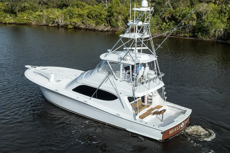 Reelin N Dealin Yacht Photos Pics Hatteras 63 Reelin N Dealin - Exterior Profile