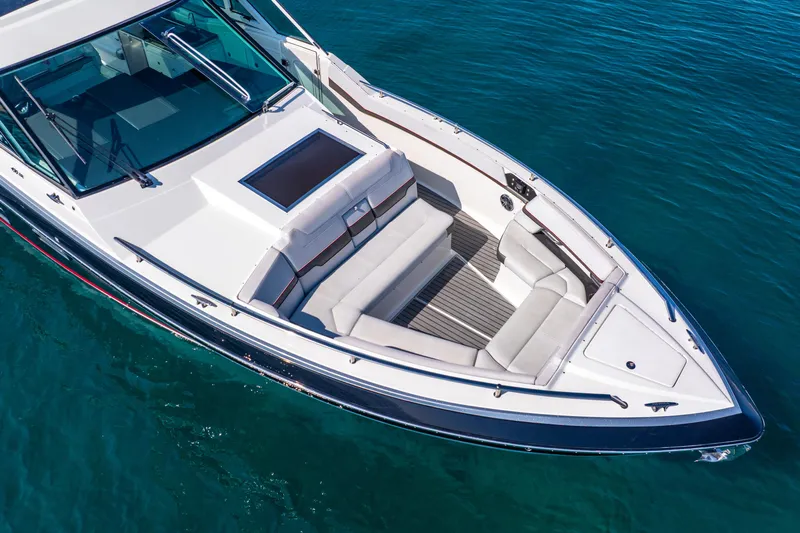  Yacht Photos Pics 2017 Formula 430 All Sport Crossover boat on clear blue water.