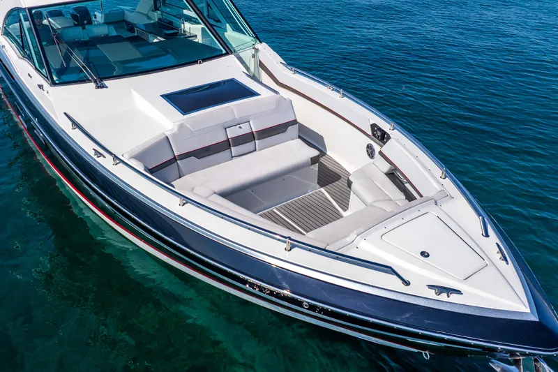  Yacht Photos Pics 2017 Formula 430 All Sport Crossover boat on clear blue water.