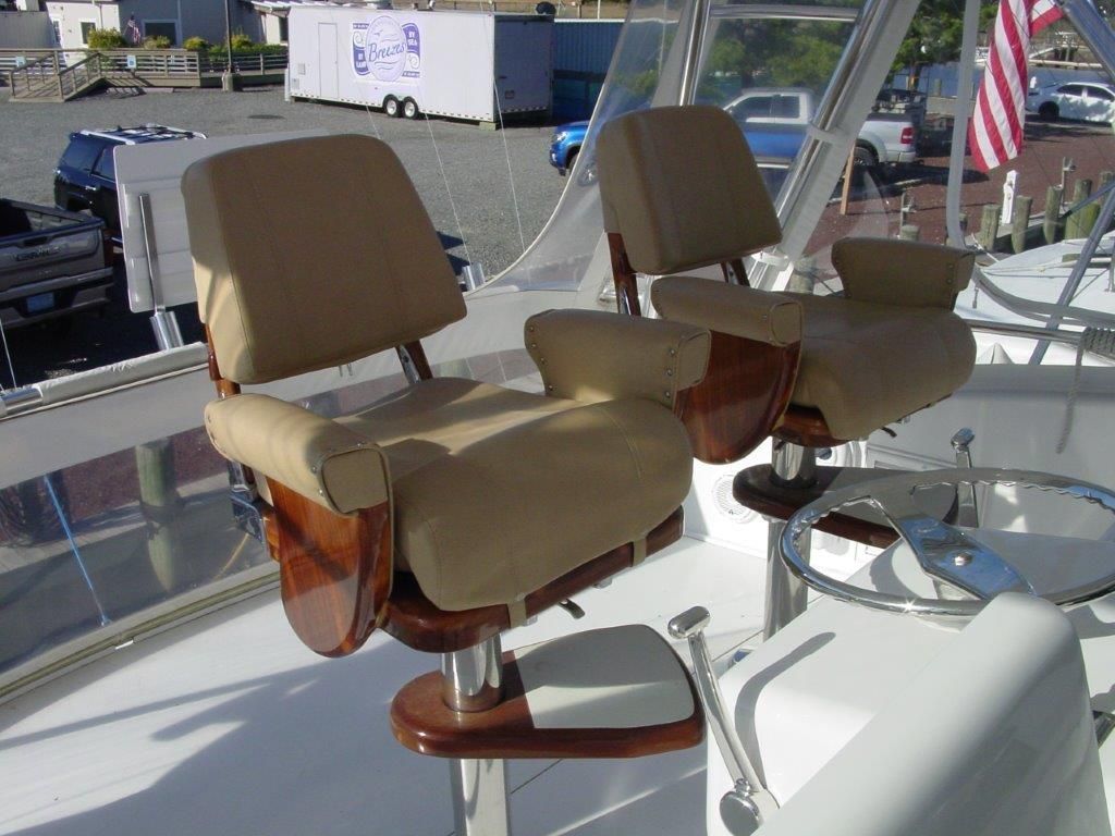 2005 Viking 56 