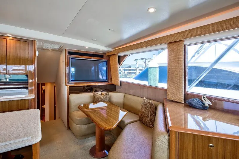 Nikki C Yacht Photos Pics Dinette