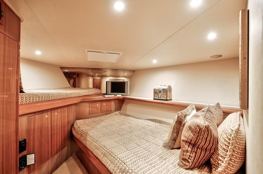 2005 Viking 56 