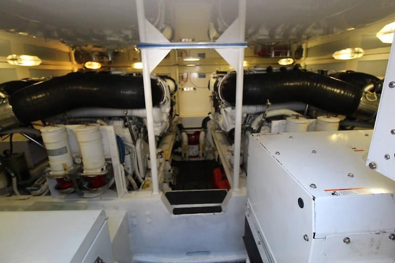 2005 Viking 56 