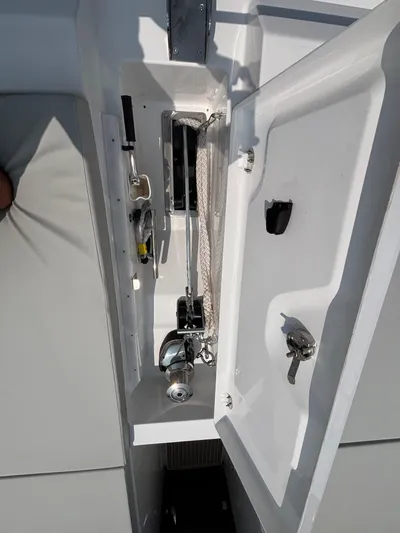 B8094 Yacht Photos Pics 