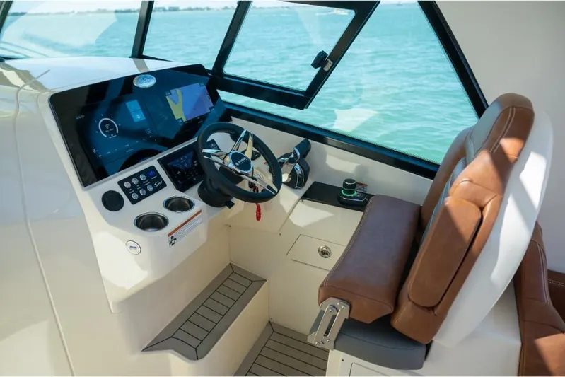  Yacht Photos Pics 2023-Scout-350-LXZ-MarineMax