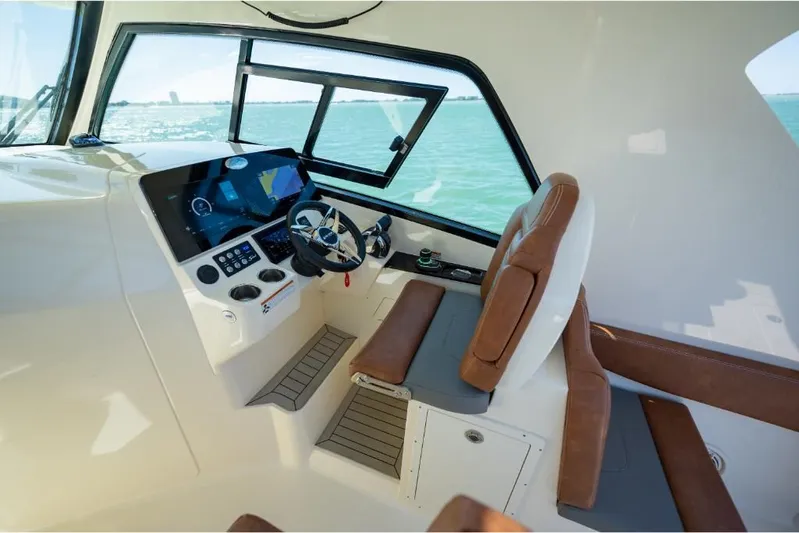  Yacht Photos Pics 2023-Scout-350-LXZ-MarineMax