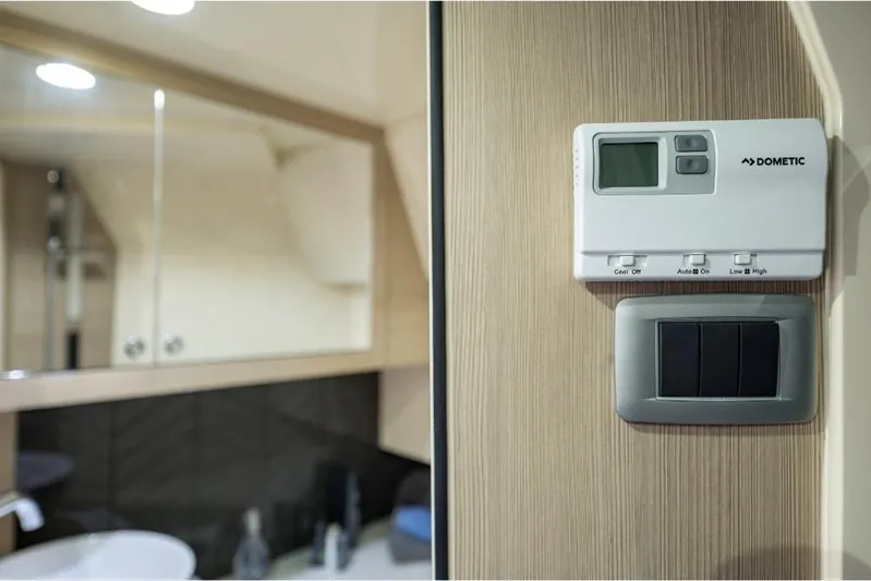  Yacht Photos Pics 2023-Scout-350-LXZ-MarineMax