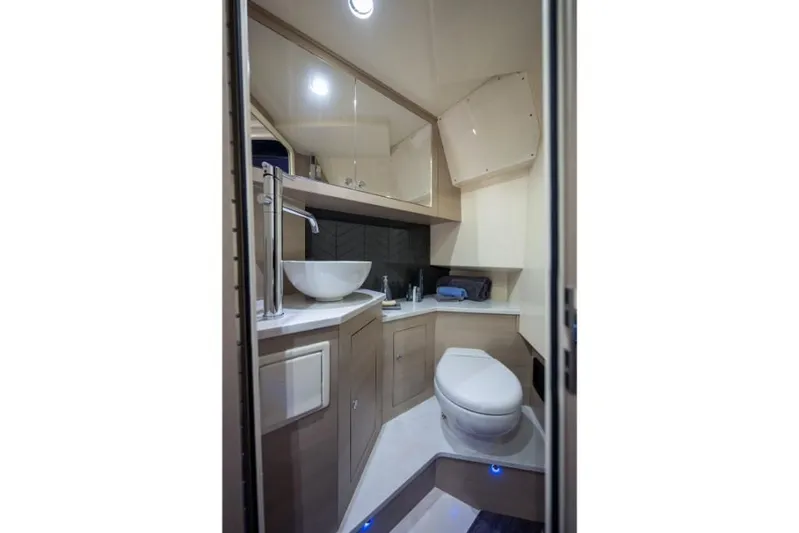  Yacht Photos Pics 2023-Scout-350-LXZ-MarineMax