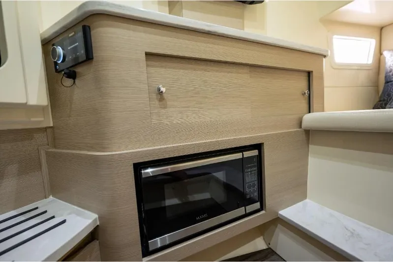  Yacht Photos Pics 2023-Scout-350-LXZ-MarineMax