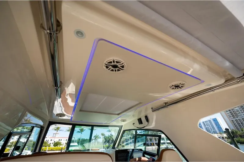  Yacht Photos Pics 2023-Scout-350-LXZ-MarineMax