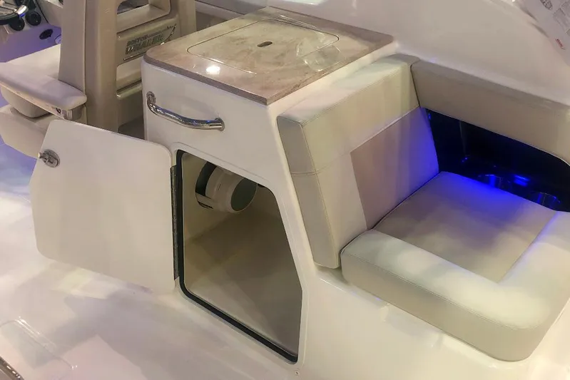  Yacht Photos Pics Manufacturer Provided Image