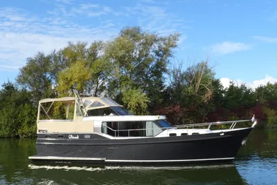 2000 Motor Yacht 12.50
